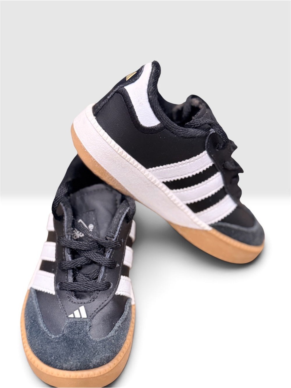 Adidas Samba MI
Black/ White